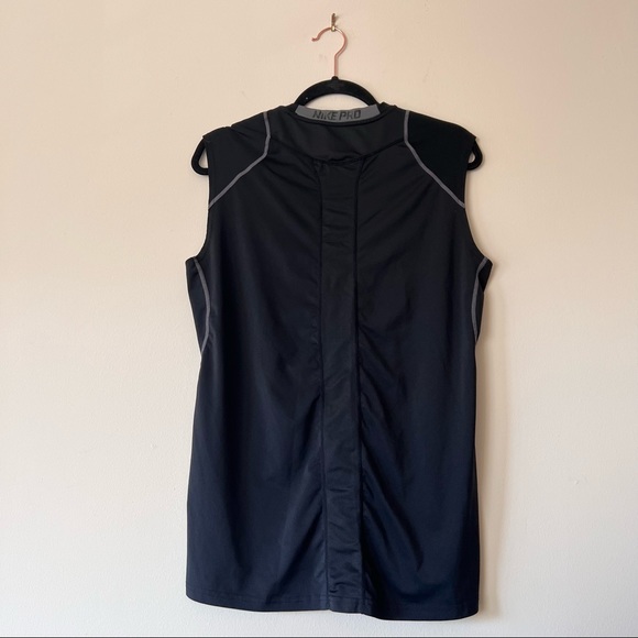 Nike Men’s Dri Fit Black Workout shirt Size Medium - Picture 2 of 7